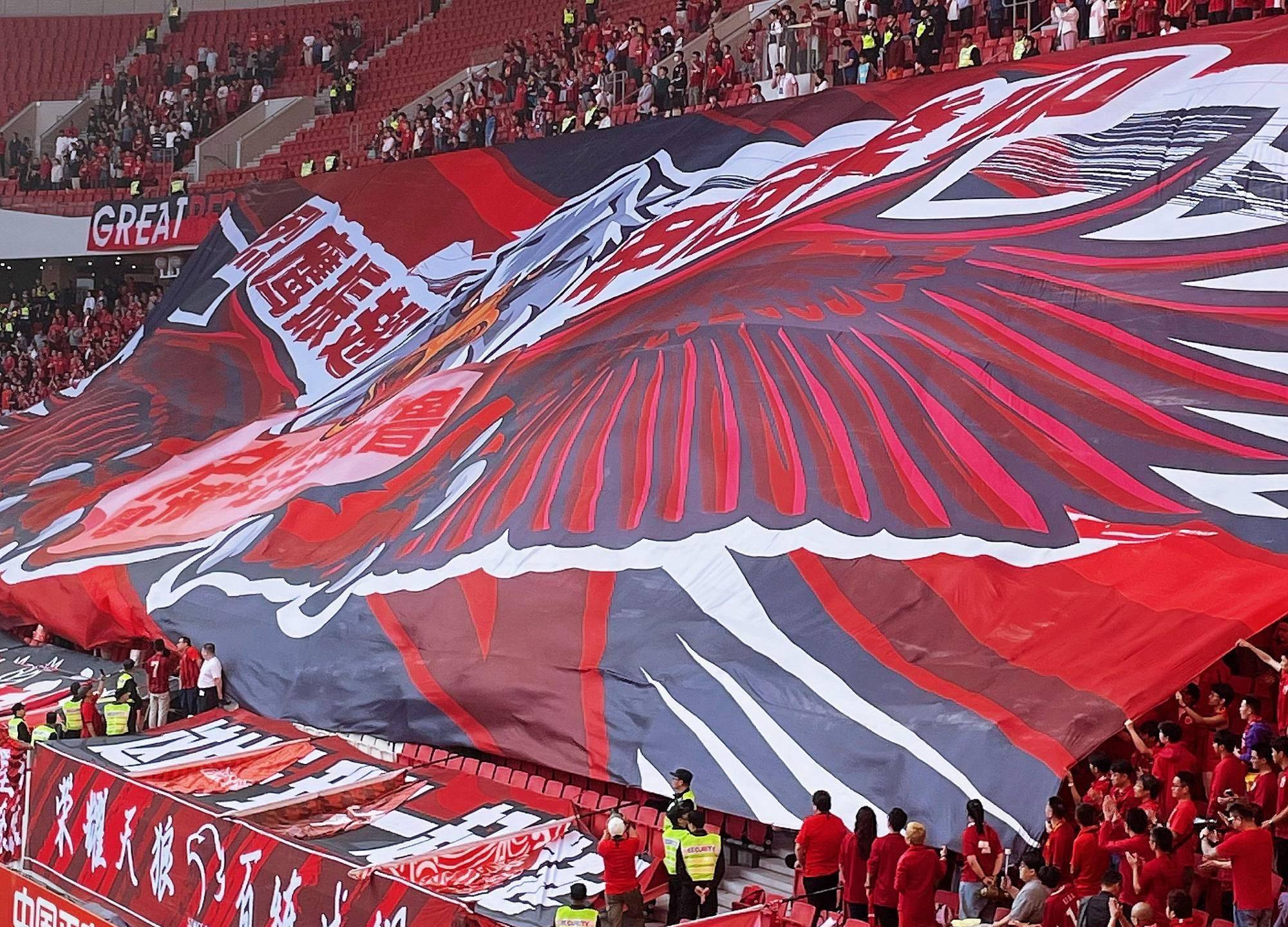 包含亚冠清晨走向成谜，浙江队迎来里程碑，引发热议，资深球员宣示担当的词条