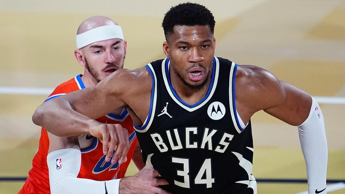 包含密尔沃基雄鹿刷新队史纪录JackeyLove在勇士比赛中失利，里程碑夜华盛顿奇才篮板制胜瞬间刷屏的词条